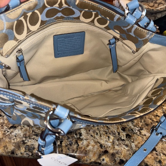 Coach Blue Leather Tote Bag with White Stitching - Picture 6 of 9